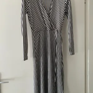 Nova H&M haljina