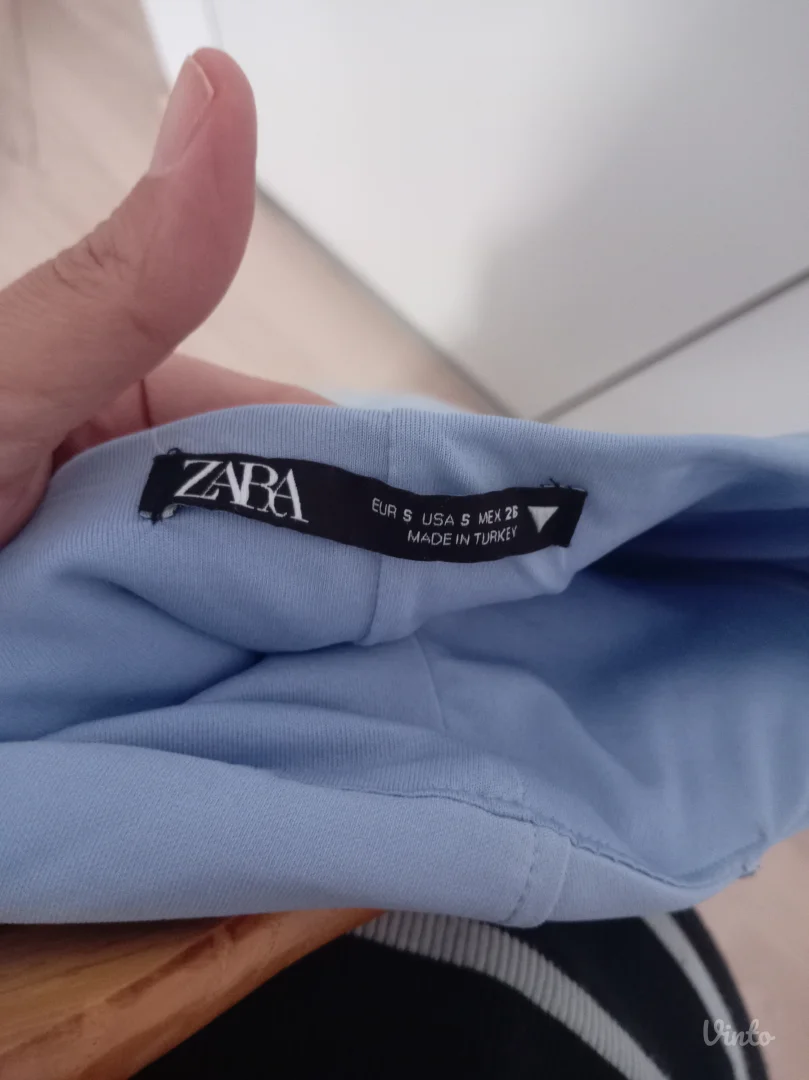 Zara - rastegljiva haljina