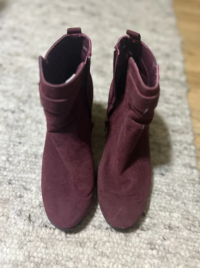 Bordo kratke čizme sa štiklom