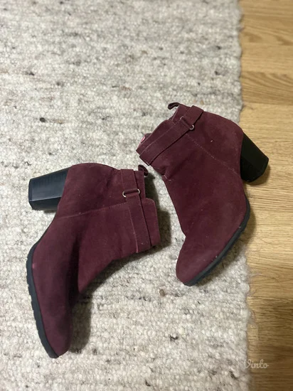 Bordo kratke čizme sa štiklom