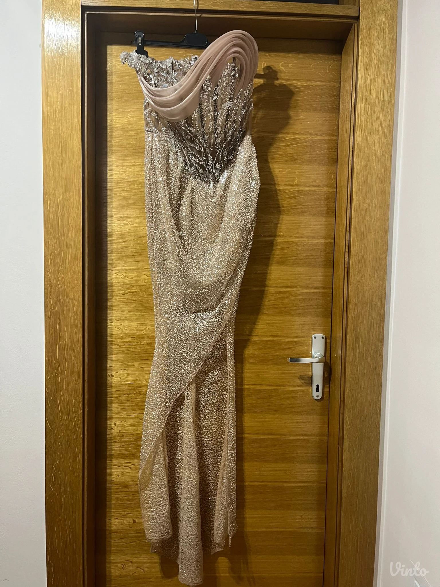 IV ICE svečana haljina