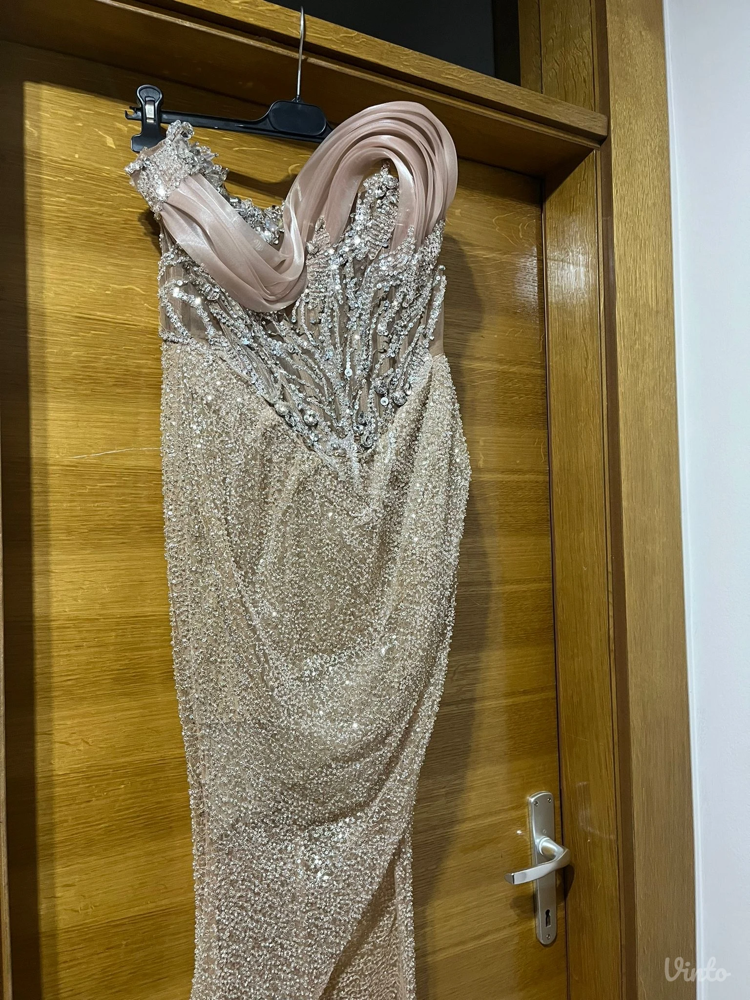 IV ICE svečana haljina