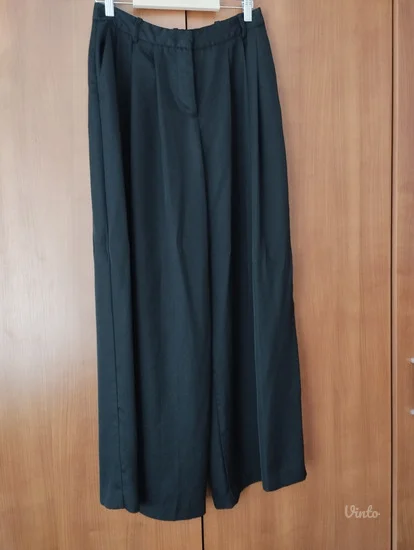 Zara široke pantalone