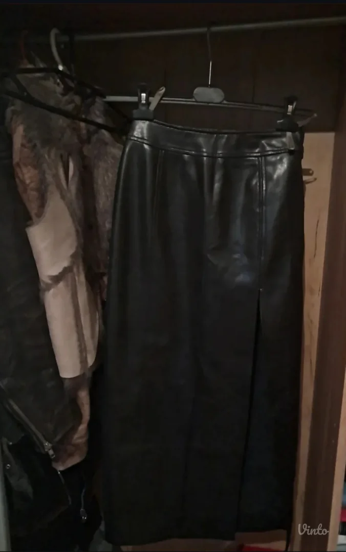 c&a suknja/veštačka koža