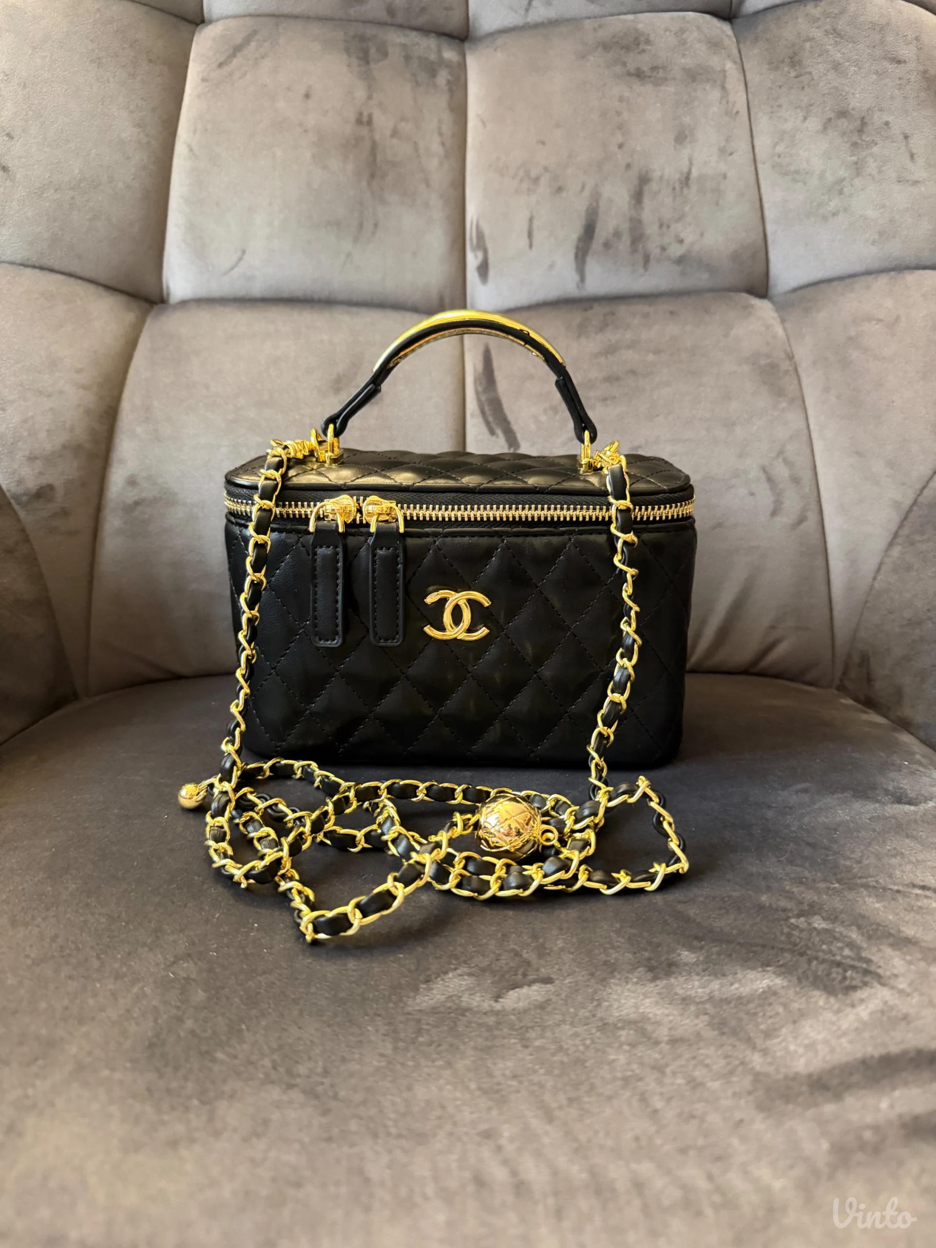 Chanel vanity torba