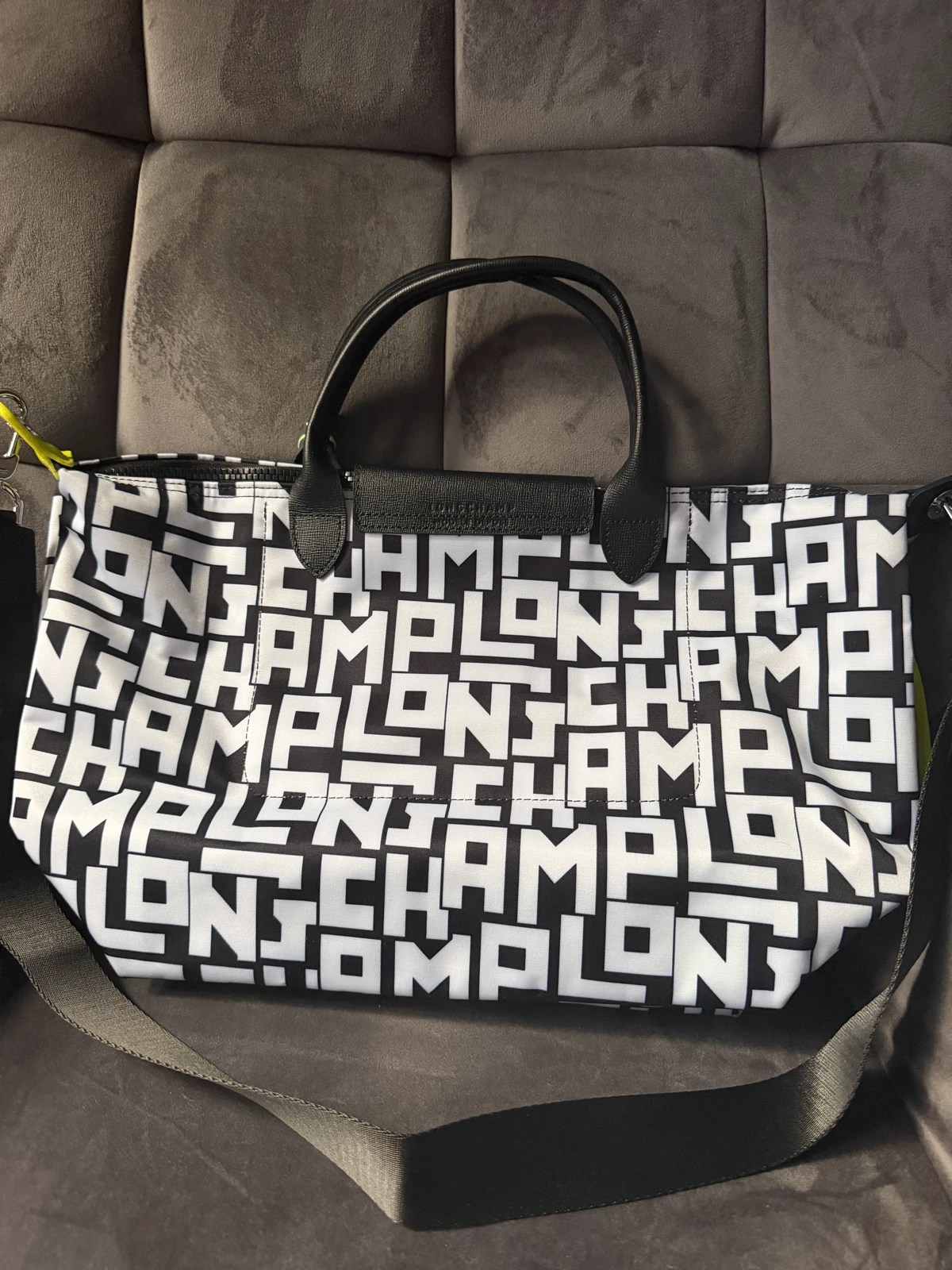Longchamp Le pliage Medium