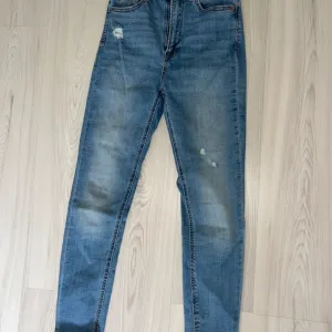 Stradivarius farmerice 36