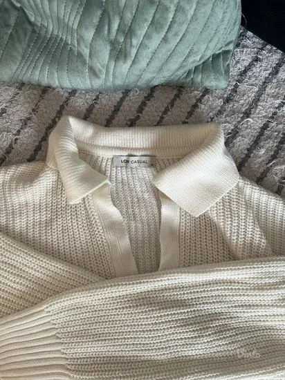 Beli džemper sa V izrazom - LC WAIKIKI