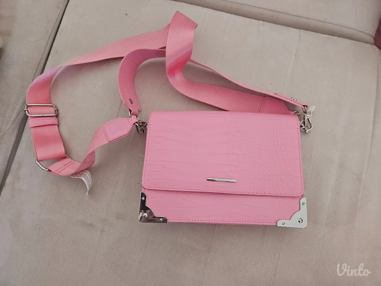 Bershka roze torbica