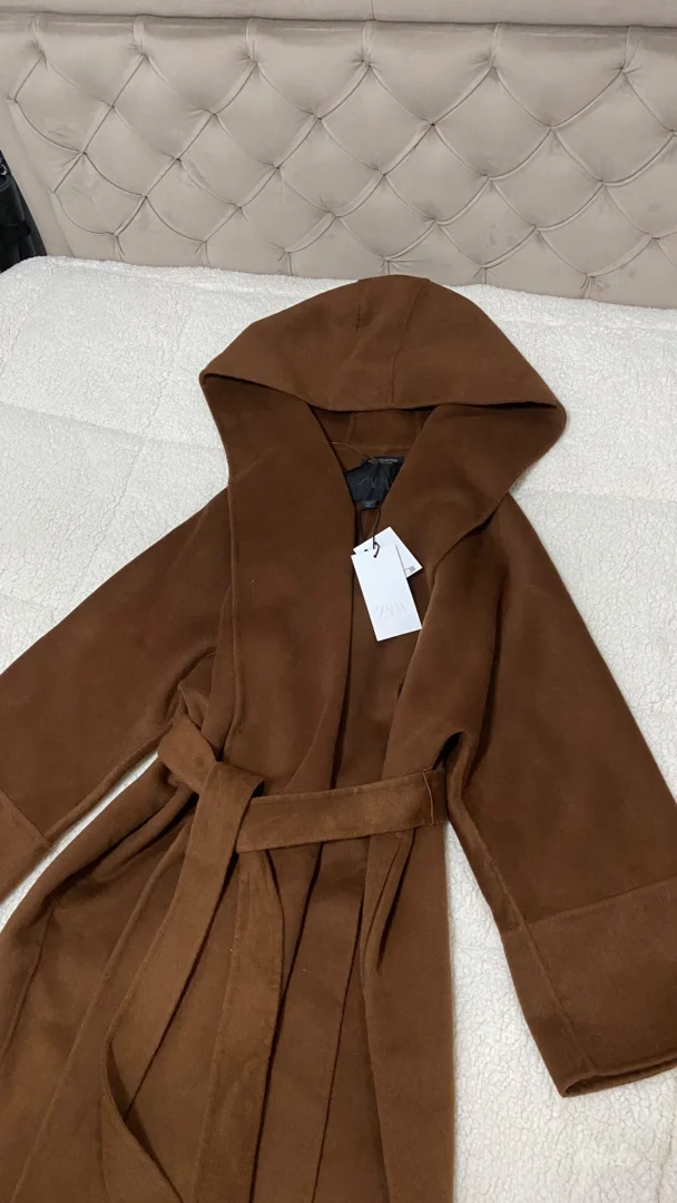 Zara dug kaput sa kapuljačom Nov sa etiketom