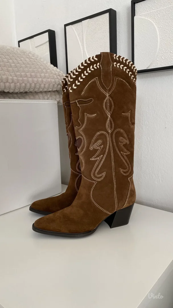 Zara kaubojke Prirodna koža Nove sa etiketom