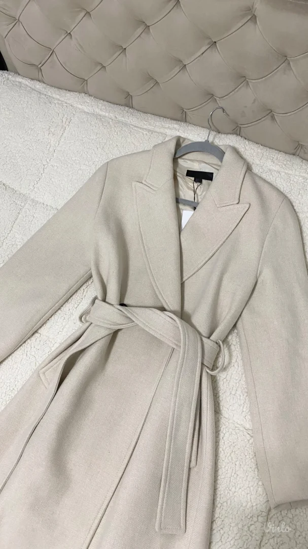 Zara Manteco kaput Nov sa etiketom