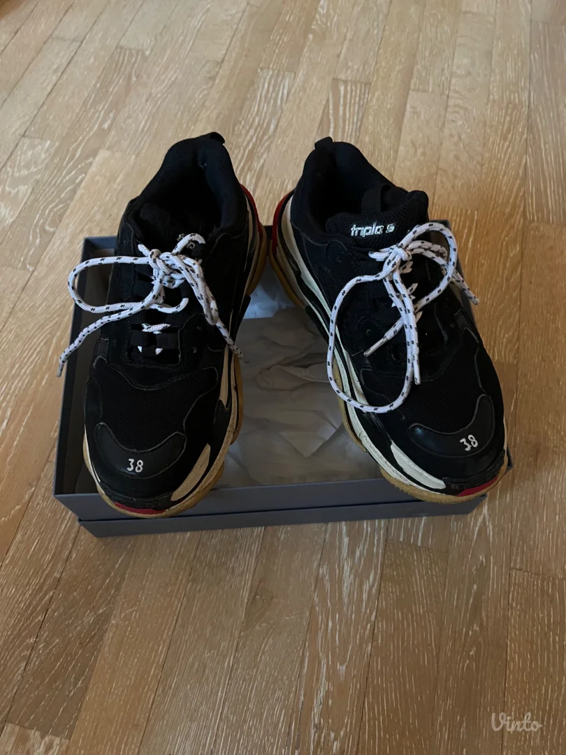 Balenciaga triple s
