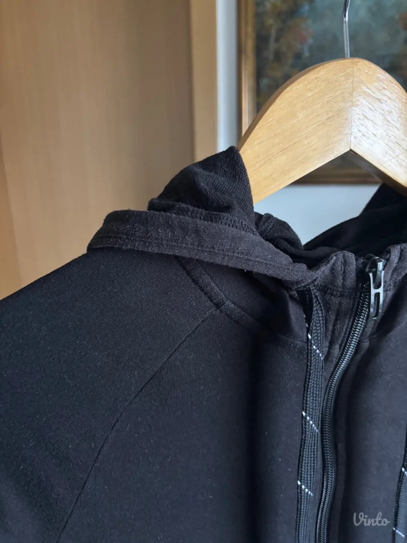 Adidas duks sa kapuljačom