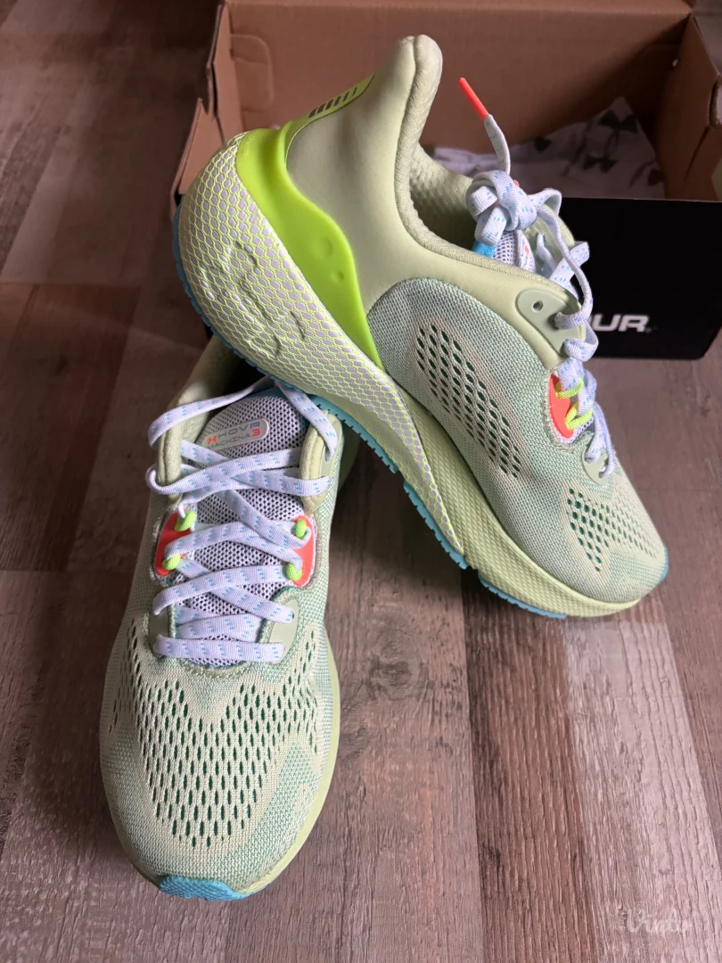 Under Armour HOVR MACHINA 3