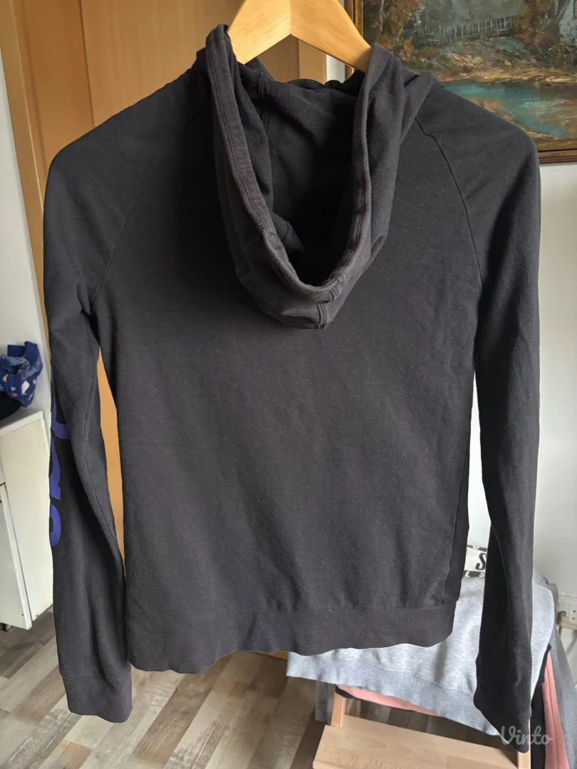 Adidas duks sa kapuljačom