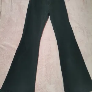 Terranova farmerke, broj 38