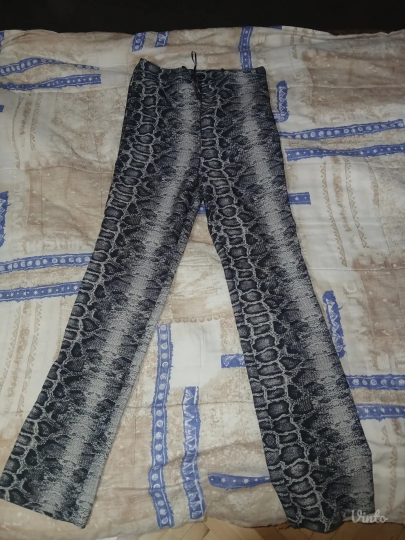 Komplet sako i pantalone