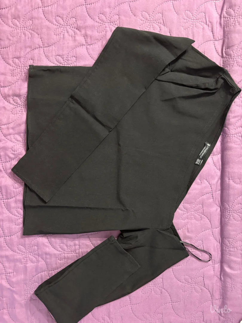 Stradivarius crni gornji deo sa jednim otkrivenim ramenom