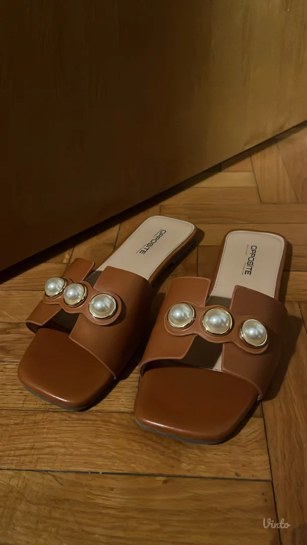 Papuče u kamel boji