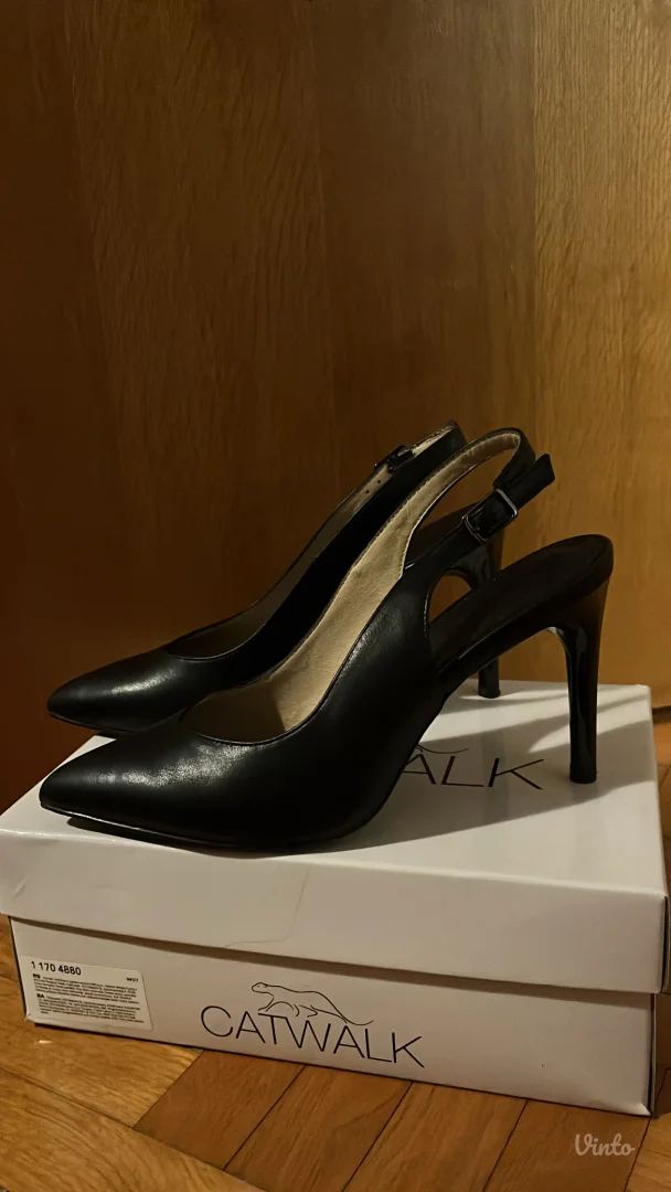 Crne cipele na štiklu