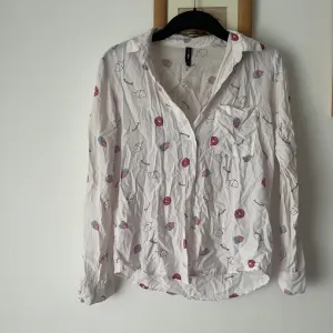 New Yorker košulja sa slatkim motivima