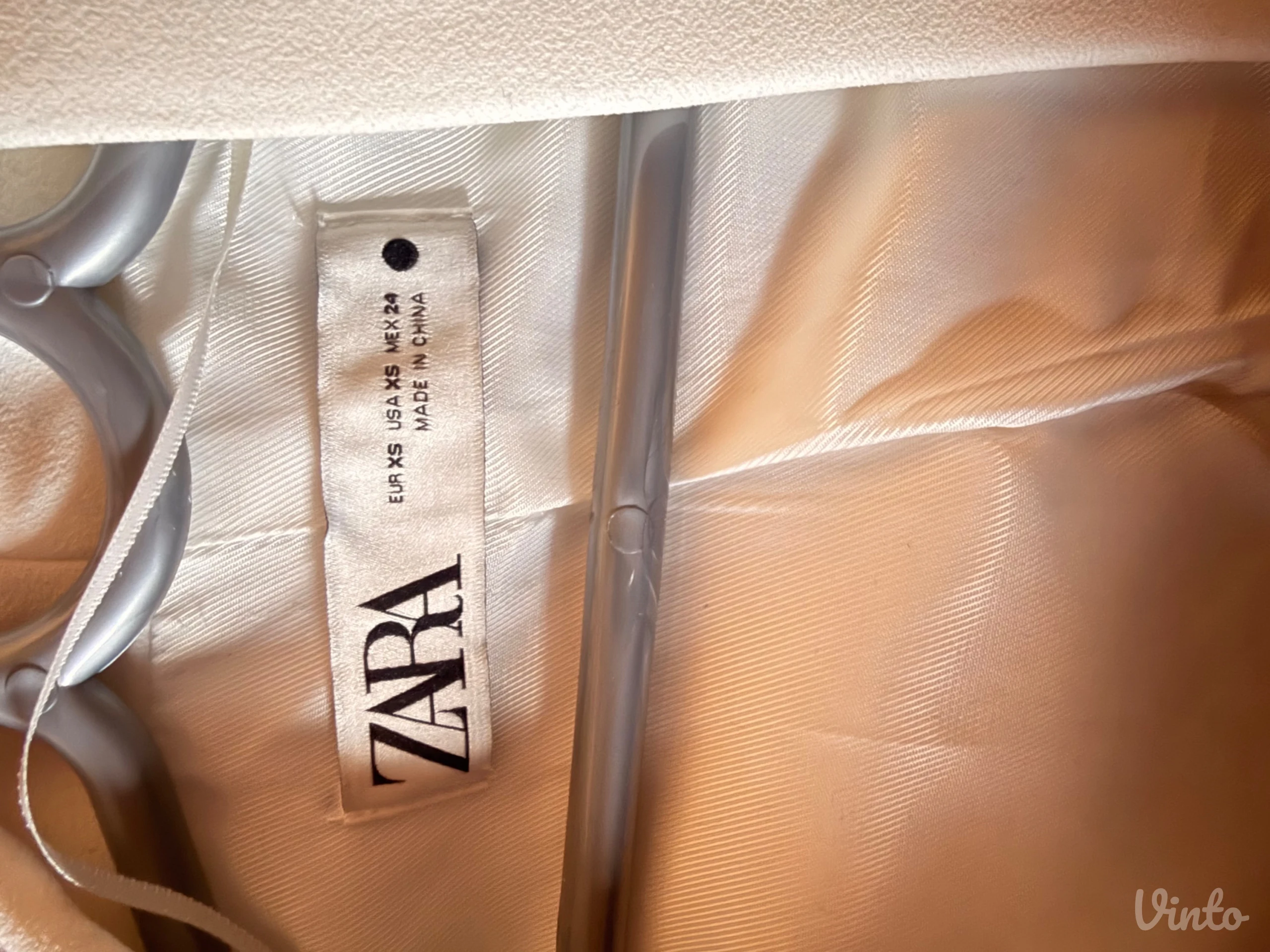 Beli blejzer Zara