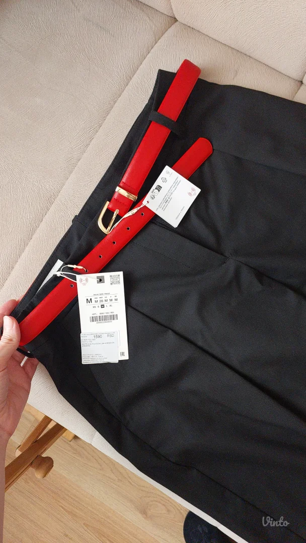 Zara- Crne ženske pantalone