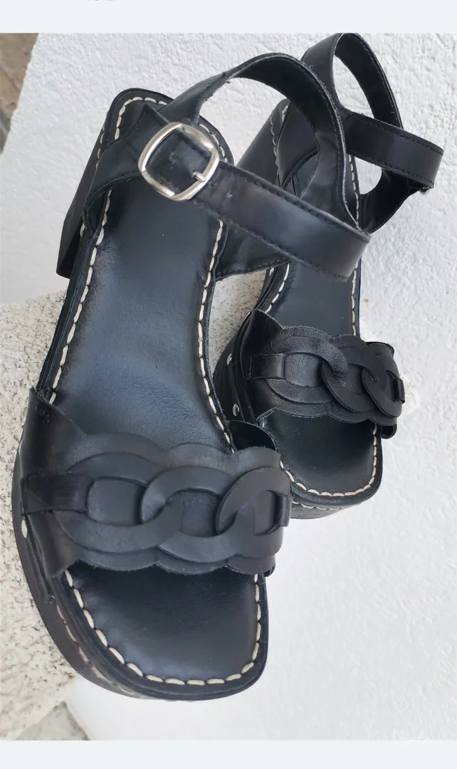 Kozne sandale br. 37