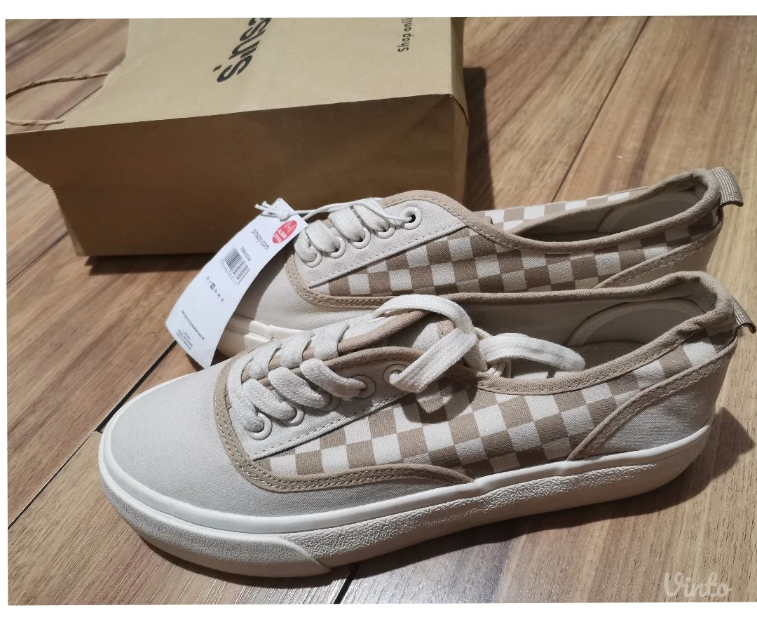 Sinsay patike br. 38 NOVE