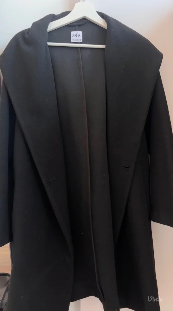 Crni zara kaput sa kapuljacom