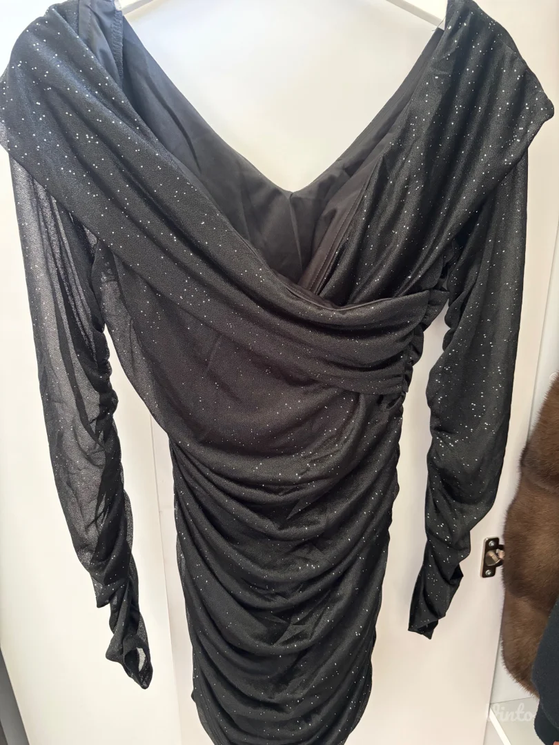 Crna mini sljokicava haljina