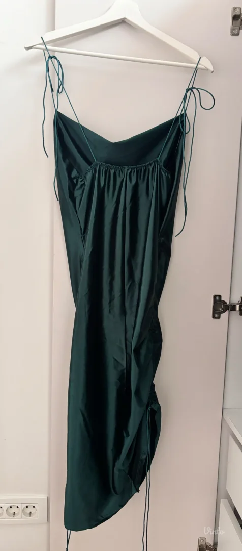Zelena satenska haljina