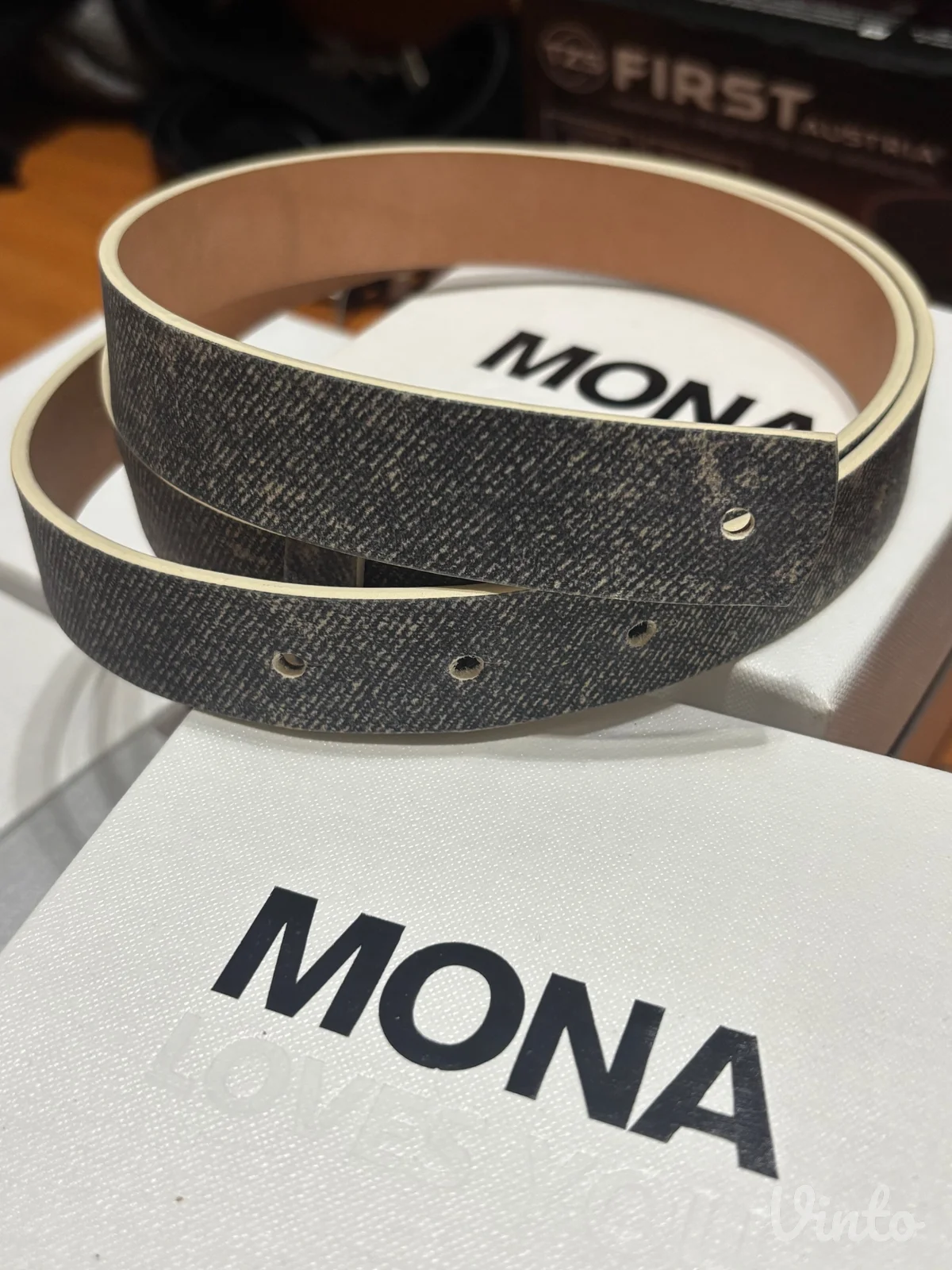 Mona kaiš