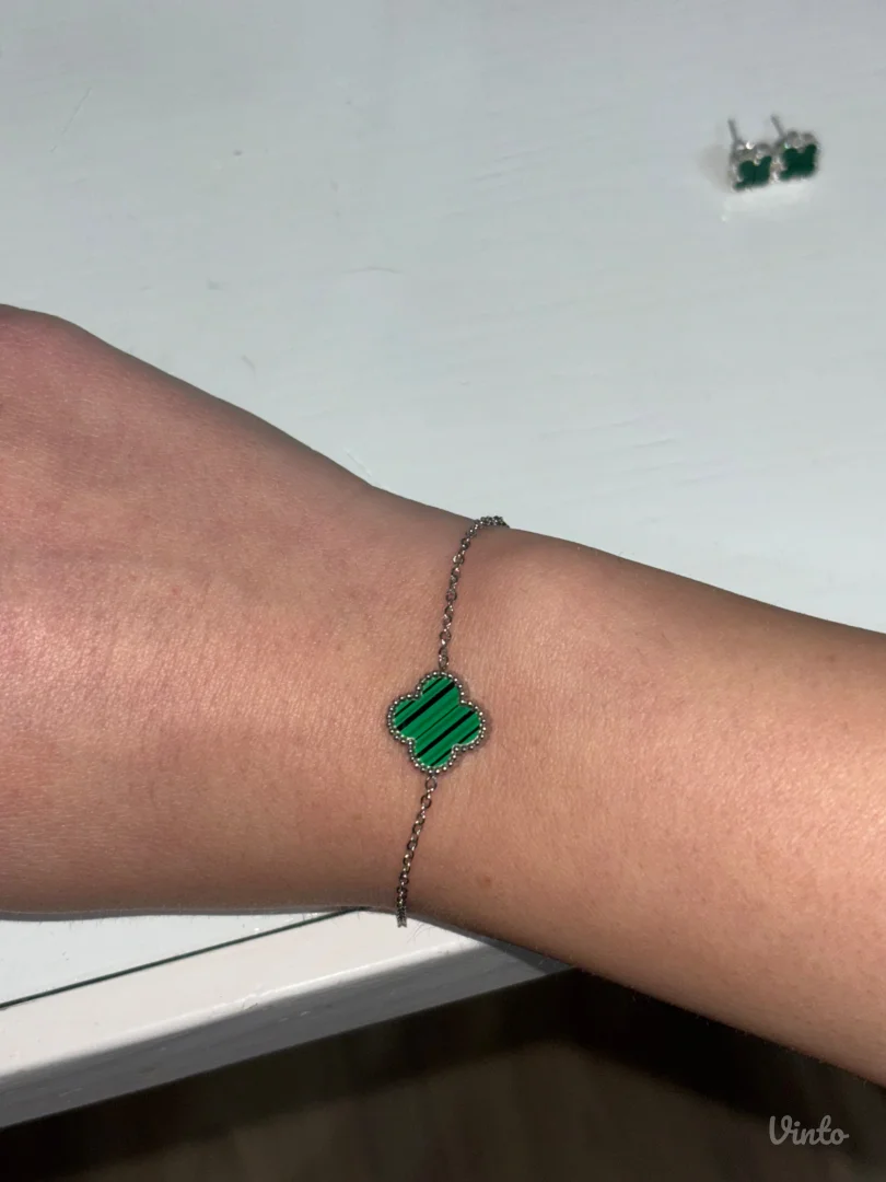 Narukvica i minđuše