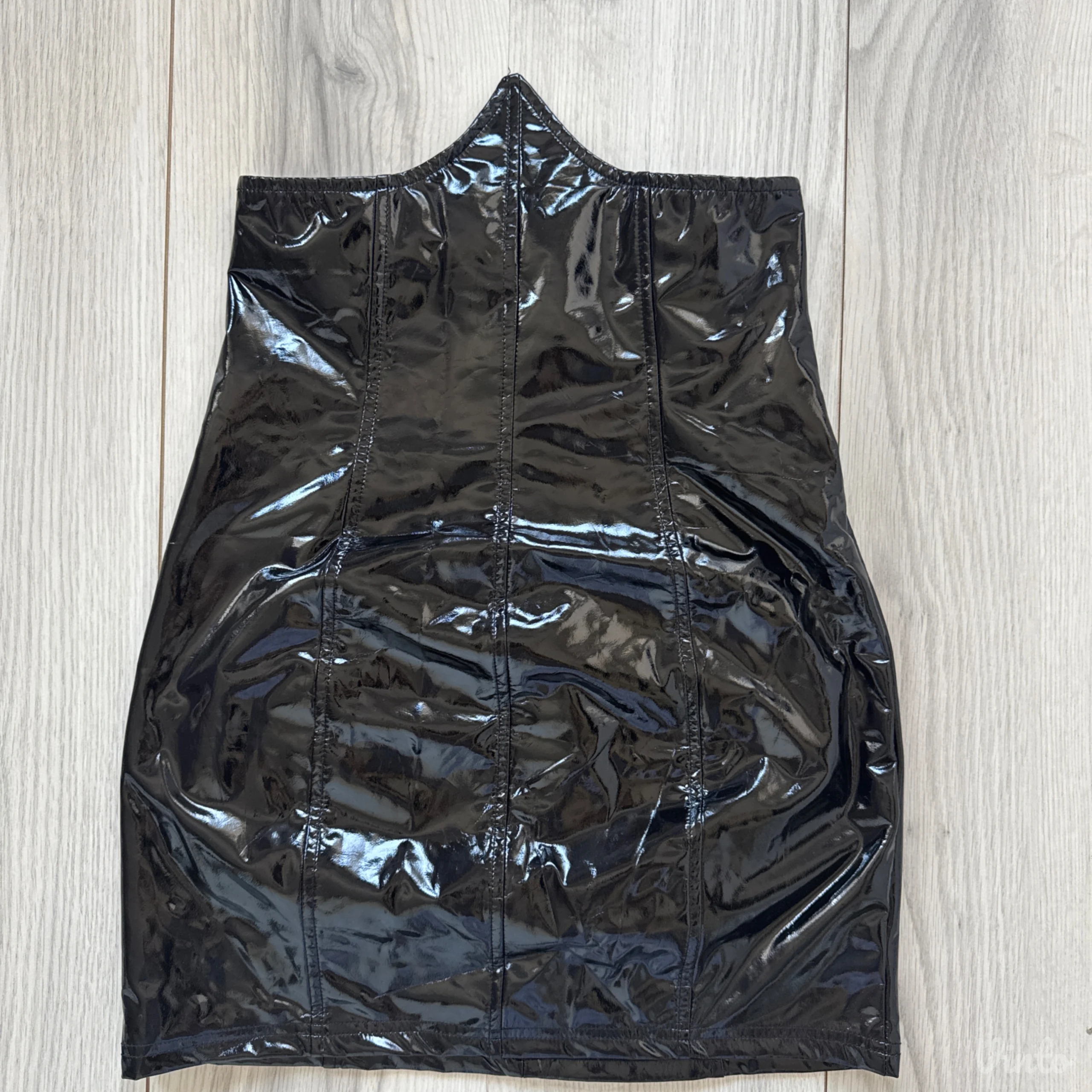 Latex suknja