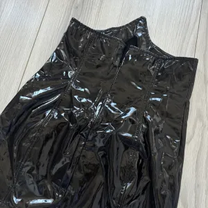 Latex suknja