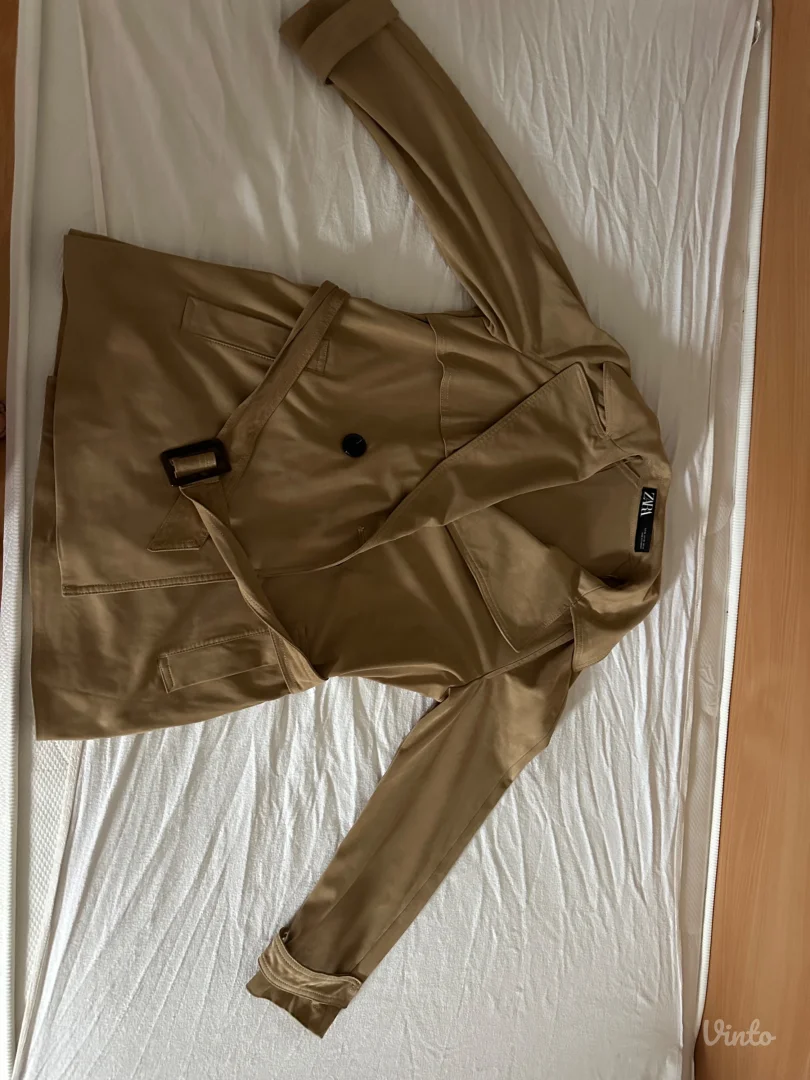 Zara kratak mantilić