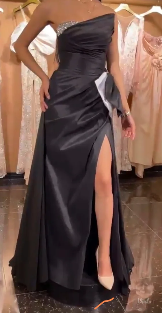 Duga svecana haljina