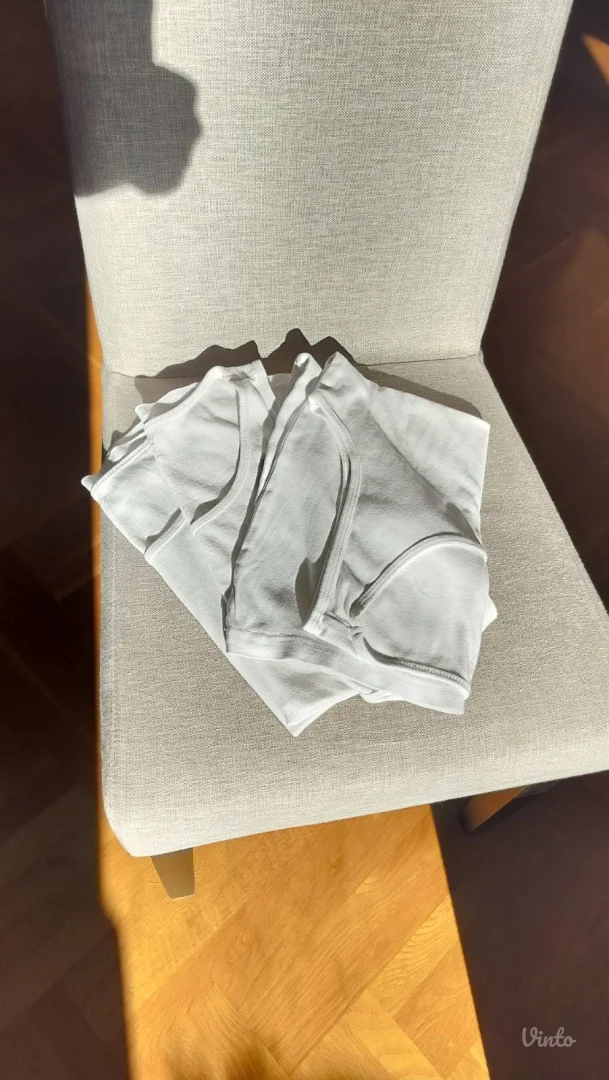 Tri potkošulje - bele majice na bratele