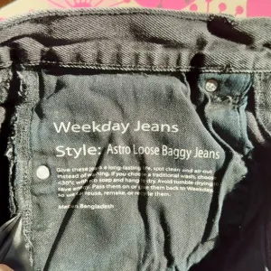 Weekday crne farmerke