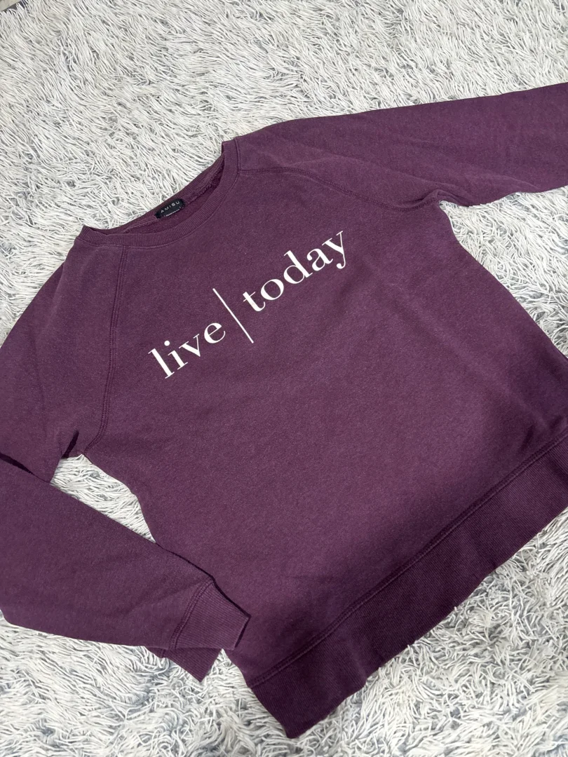 Ljubicasta dukserica