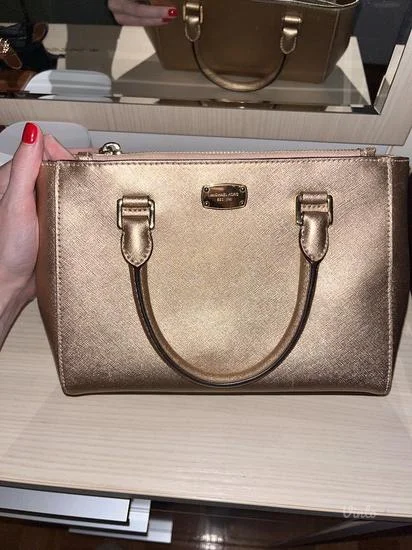 MICHAEL KORS zlatna torba