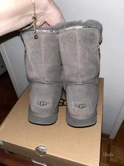 UGG sive čizme