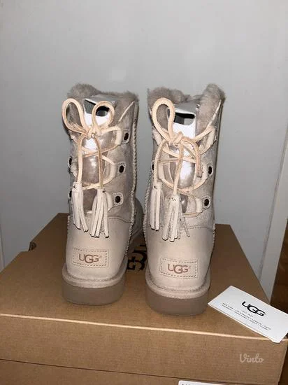 UGG svetlo roze čizme