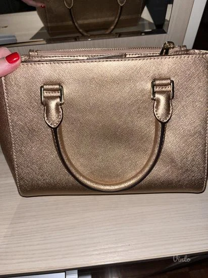 MICHAEL KORS zlatna torba