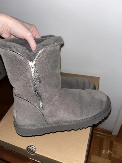 UGG sive čizme