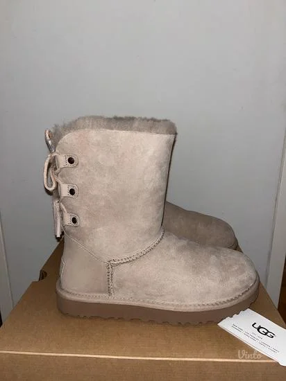 UGG svetlo roze čizme