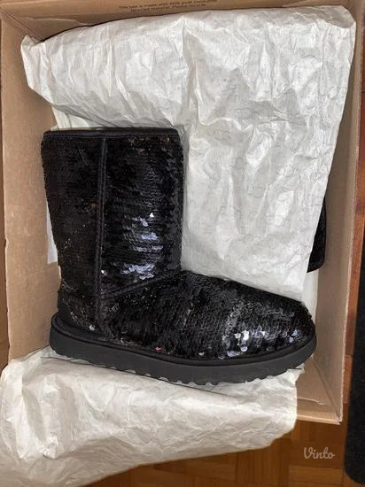 UGG crne šljokičave čizme