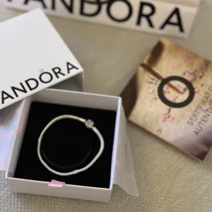 Pandora narukvica NOVO!